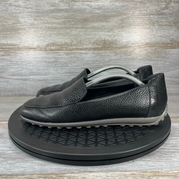 Vionic Women’s Elora Black Leather Slip-on Flats Size 6.5 - Picture 1 of 8